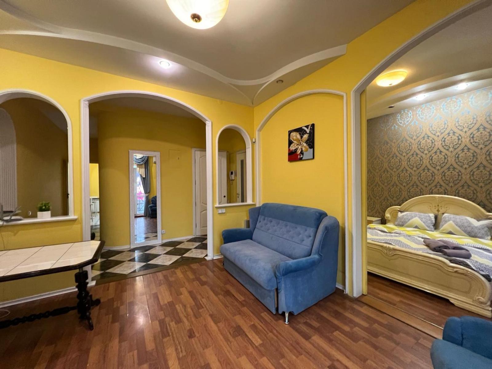 Apartment Near Gulliver Kiev Buitenkant foto