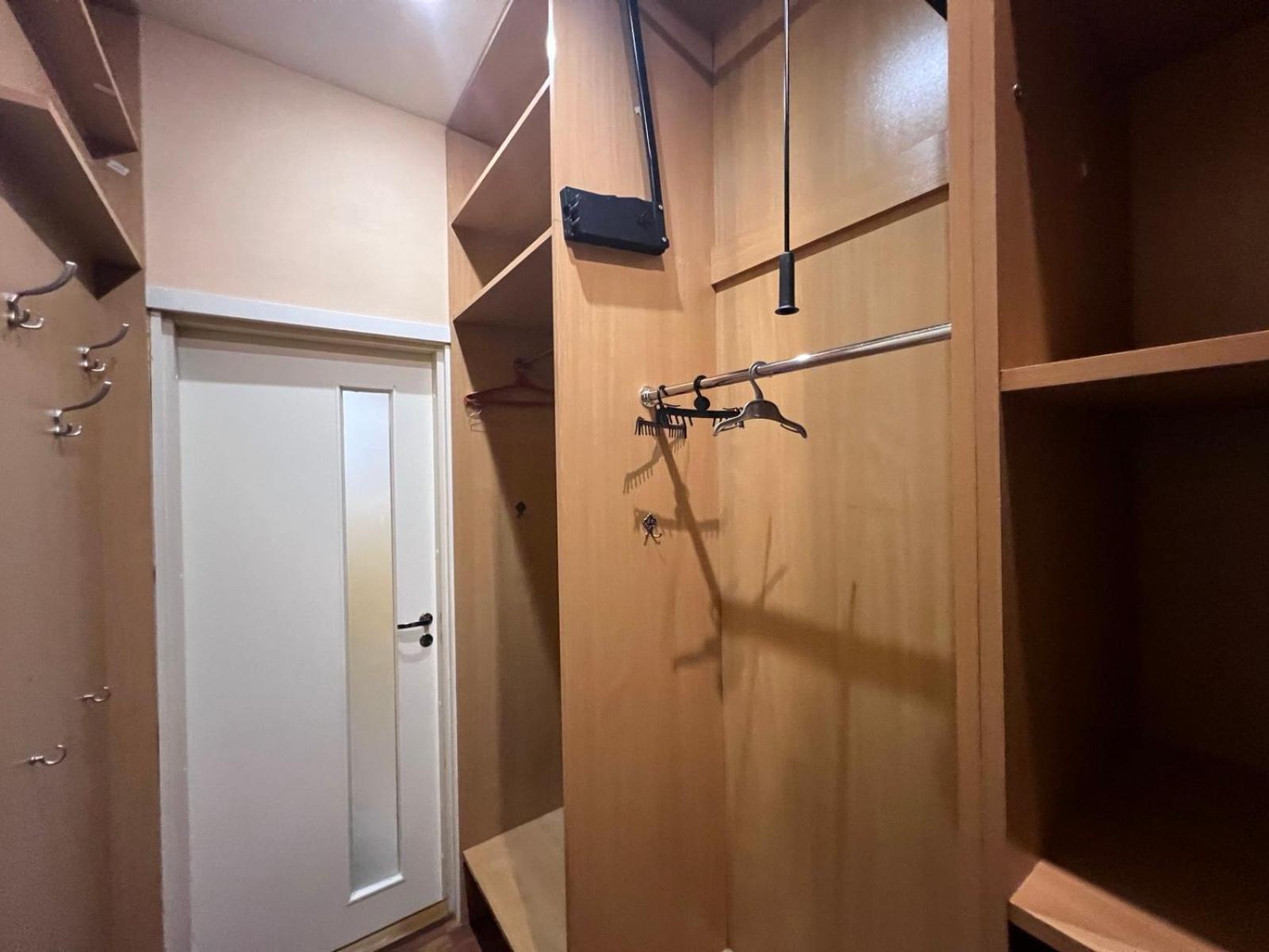 Apartment Near Gulliver Kiev Buitenkant foto