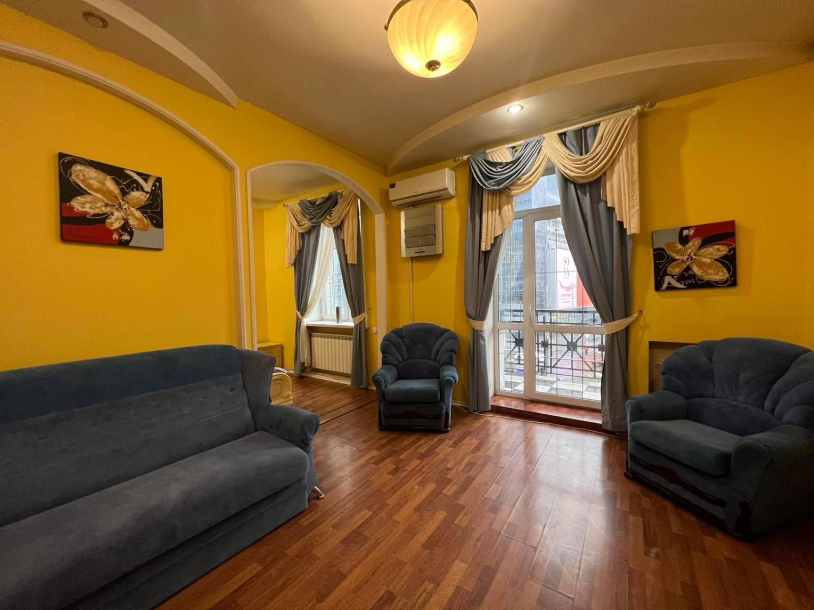 Apartment Near Gulliver Kiev Buitenkant foto