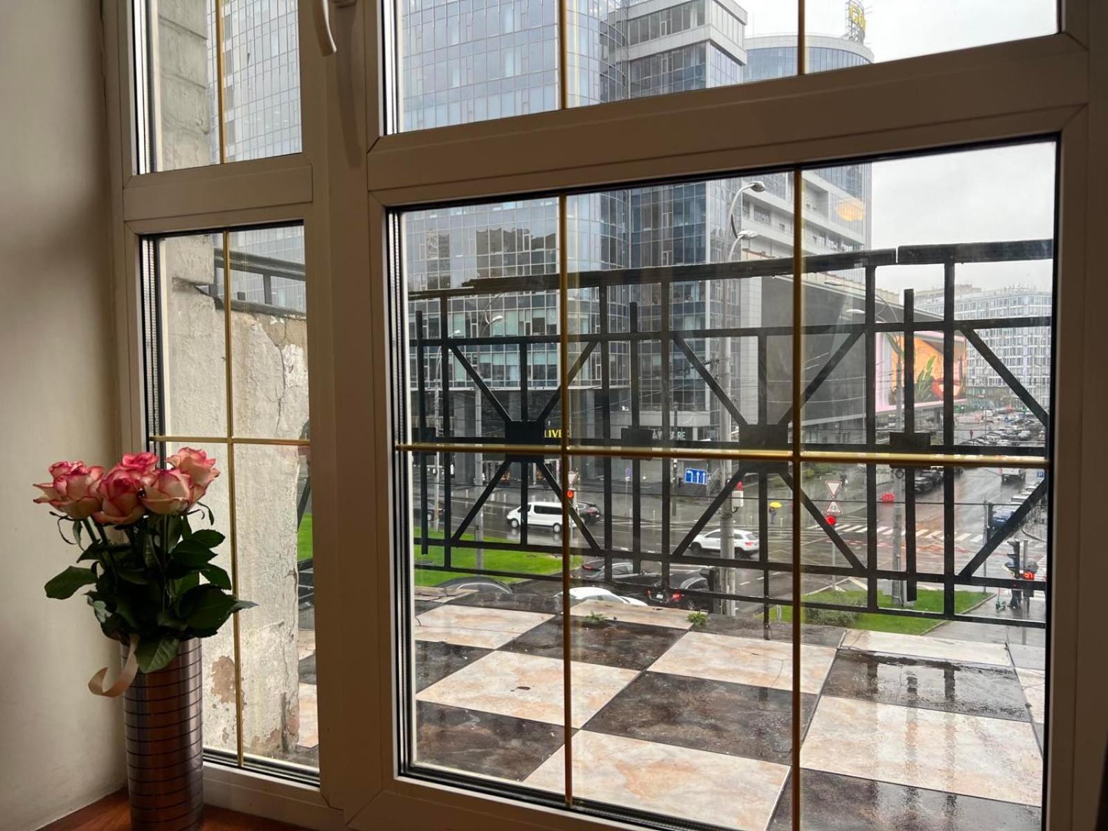 Apartment Near Gulliver Kiev Buitenkant foto